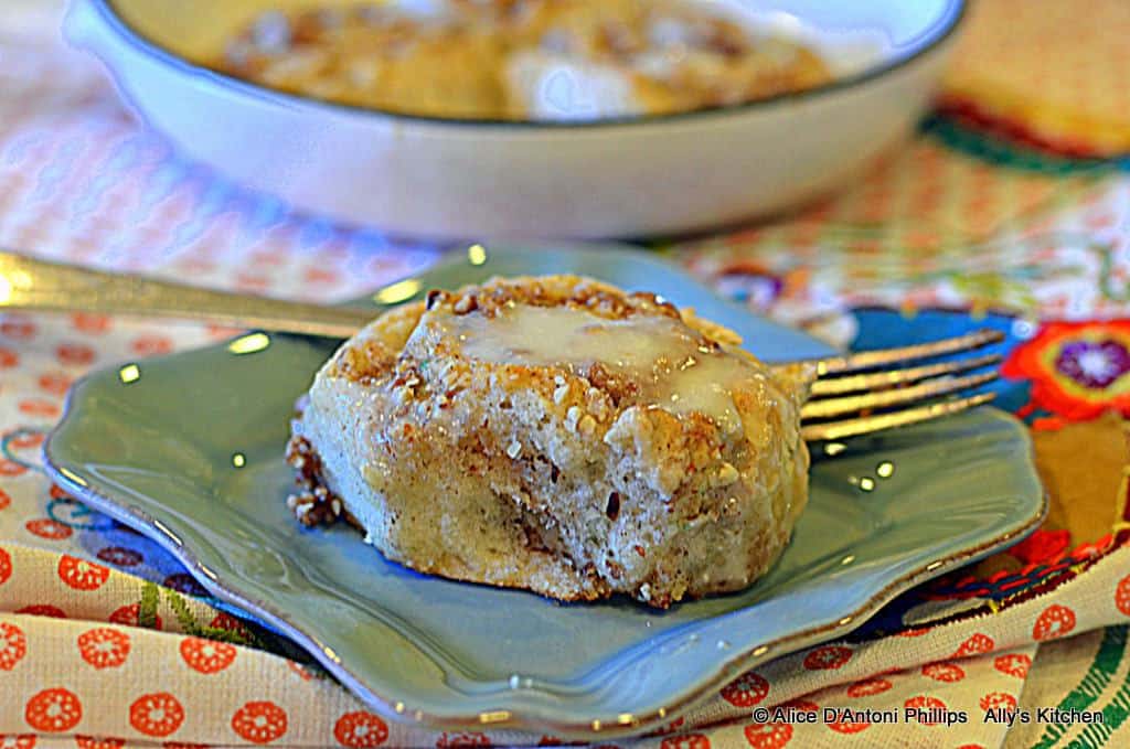 Cinnamon Almond Rolls