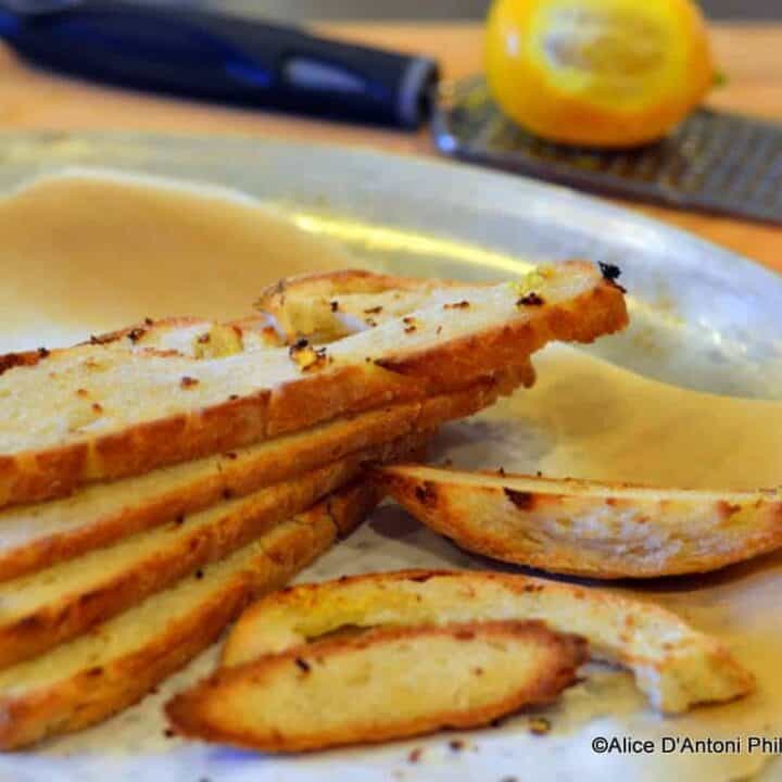 Lemon Olive Oil & Sea Salt/Pepper Toastees