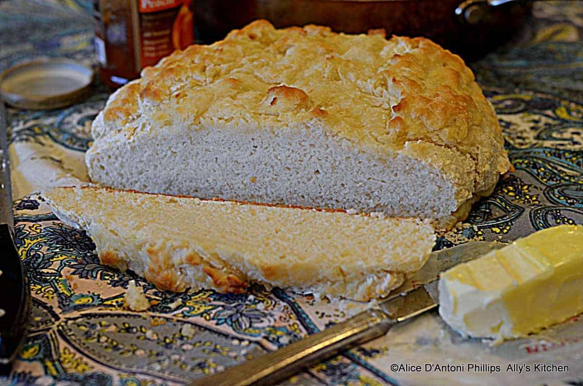 Crunchy Yeast Buttermilk White Bread   