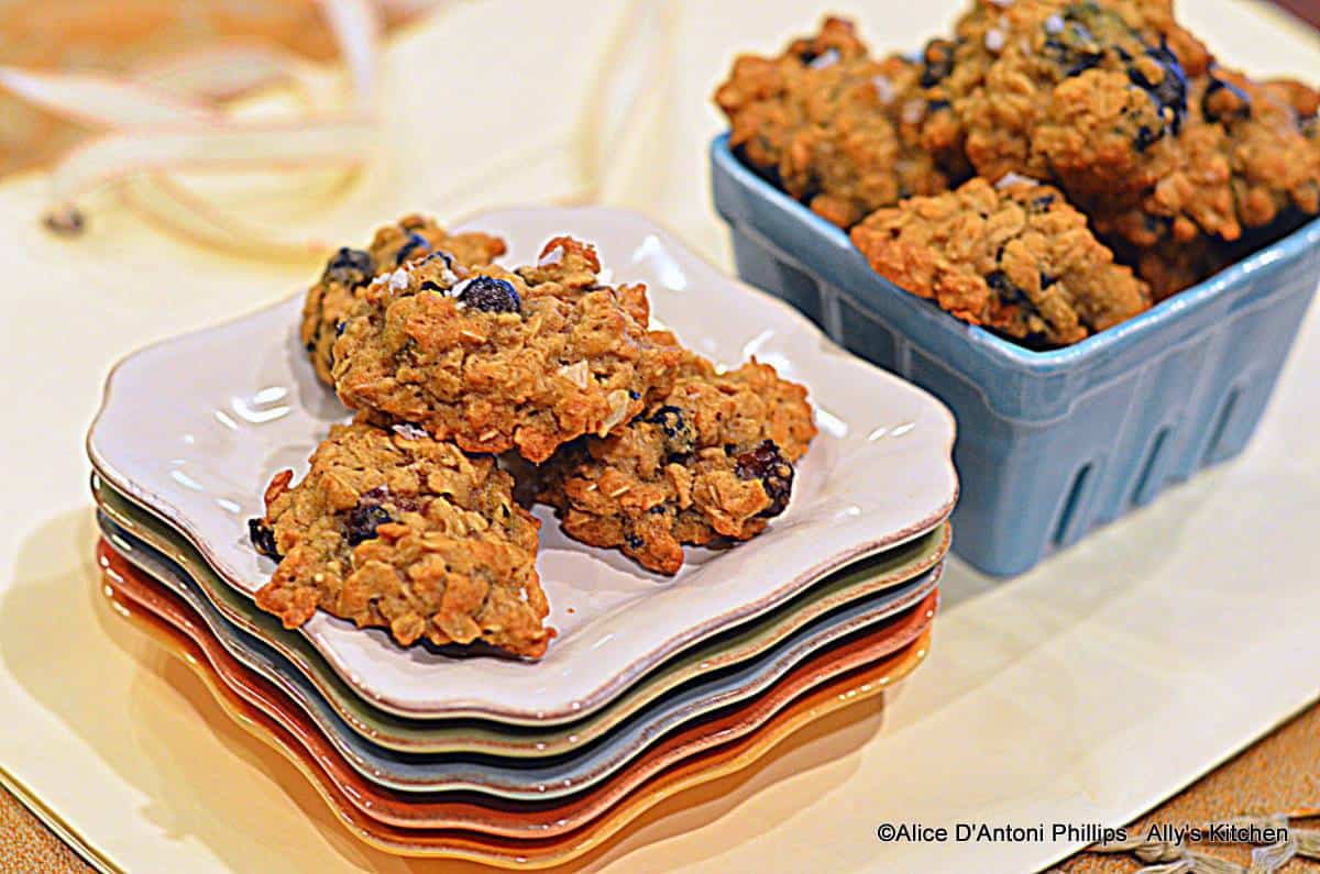 Wild Blueberry & Salty Pistachio Oatmeal Cookies 