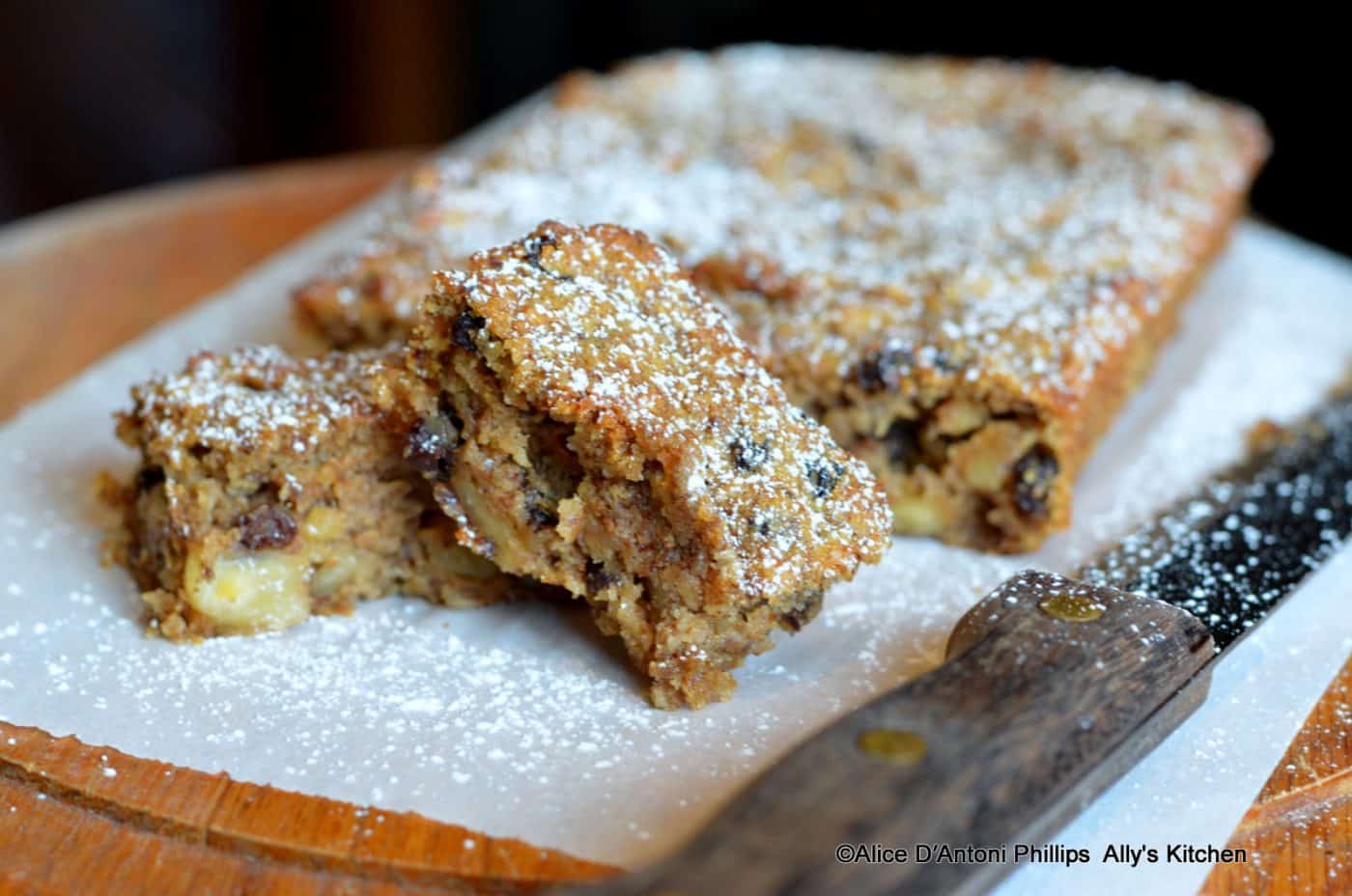 Applesauce Currant Walnut Bread