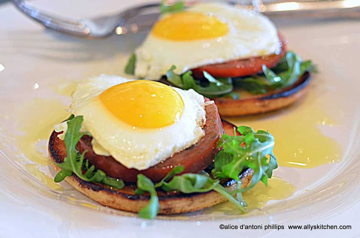 Breakfast Salad Eggs