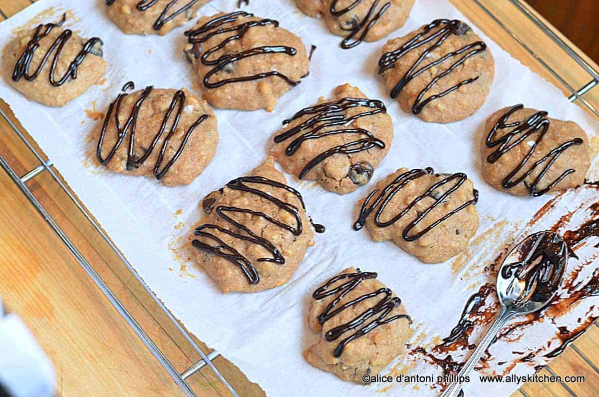 Cayenne Spiced Oatmeal Chocolate Cakies