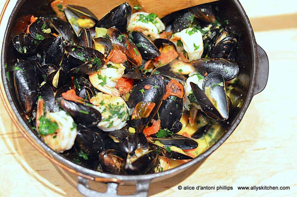 ~mussels shrimp & pasta~