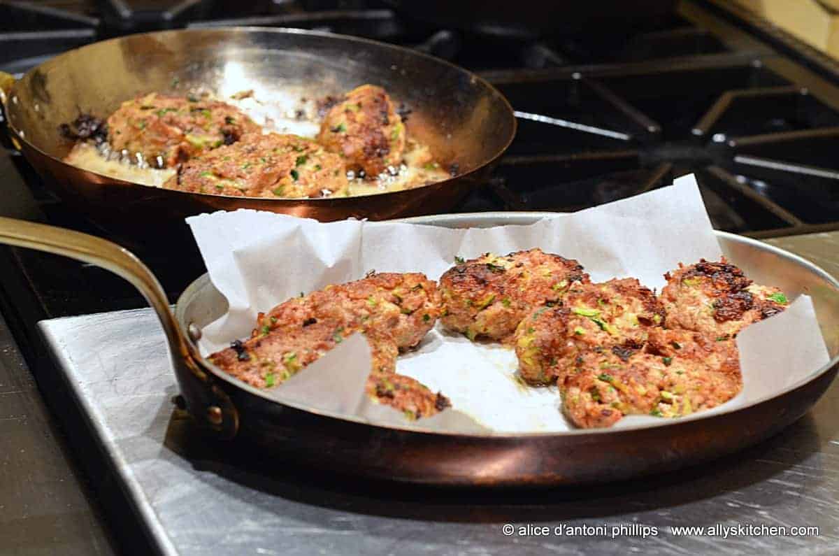 turkey & zucchini burgers with green onion & cumin