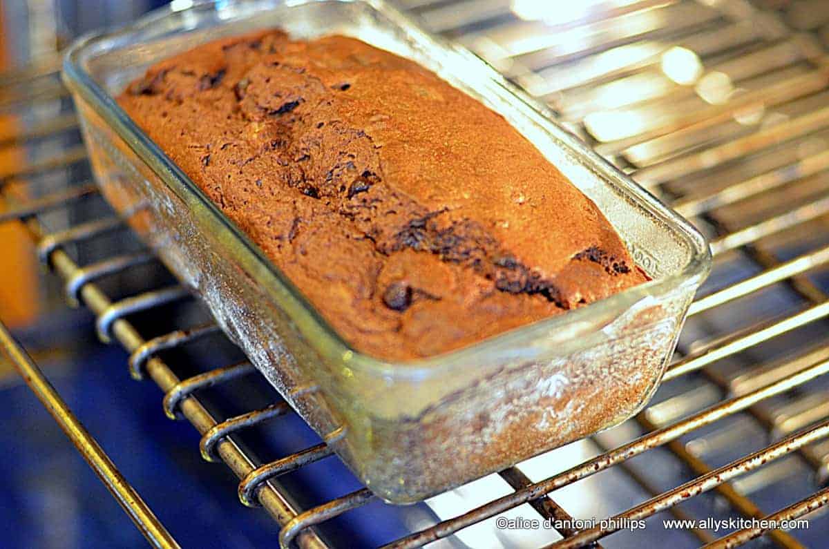 ~chocolate banana buttermilk bread~