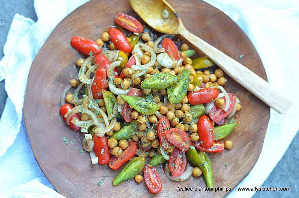 za'atar garbanzo beans & heirloom tomatoes