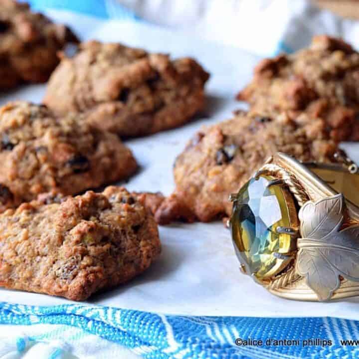 ~pineapple date current oatmeal cakies~