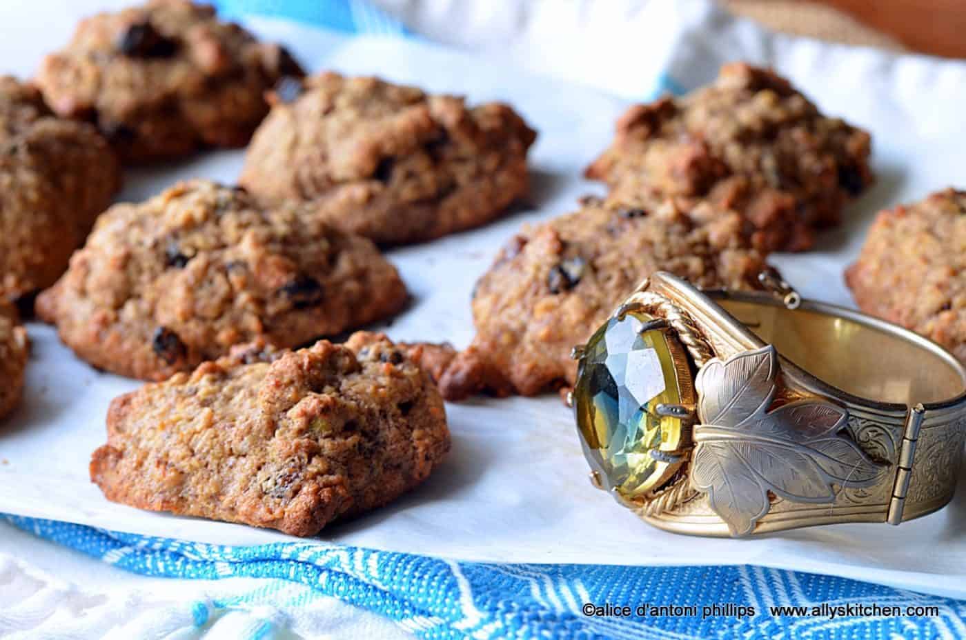 ~pineapple date current oatmeal cakies~