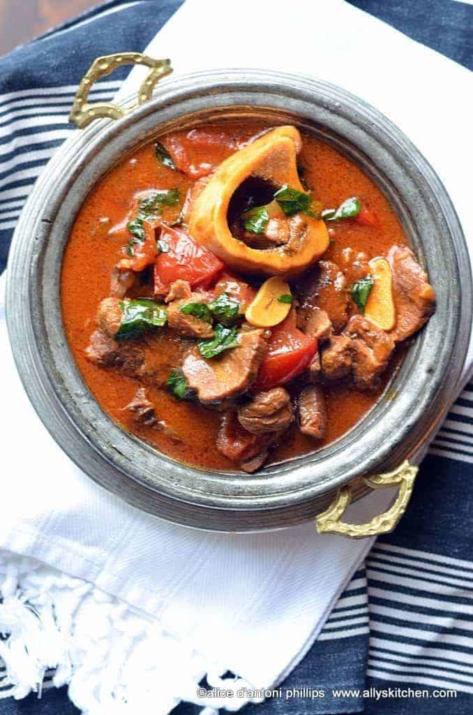 tomato garlic basil bone marrow beef stew