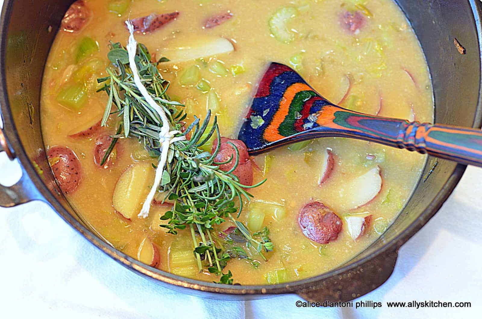 ~chunky red potato, green chili and white cheddar soup~