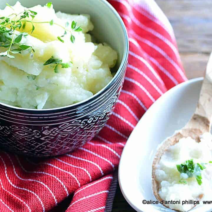 garlic onion rustic mashed potatoes with fresh herbs