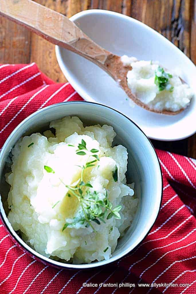 garlic onion rustic mashed potatoes with fresh herbs