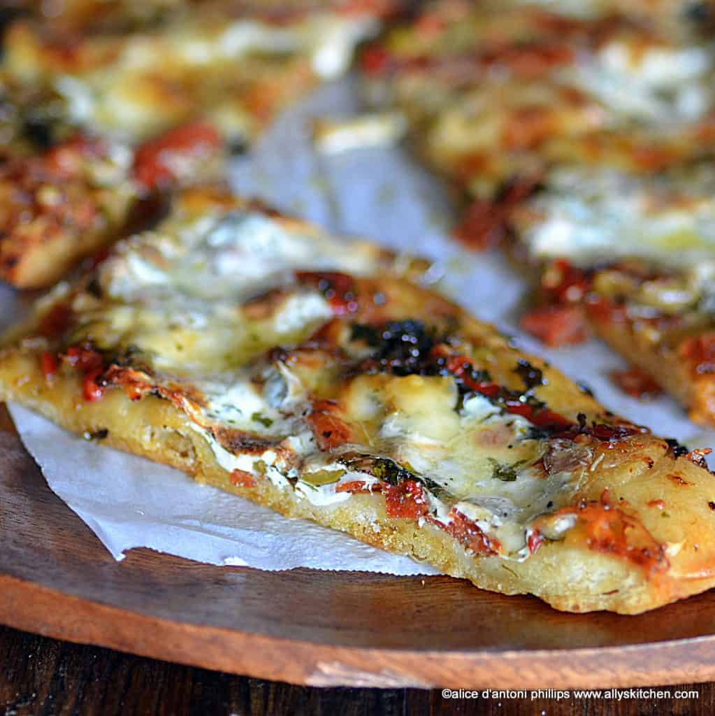 Garlic and Herb Pizza Puffs #SundaySupper #GGHoliday2013 - Alida's Kitchen