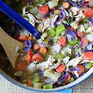 eastern european chicken cabbage soup