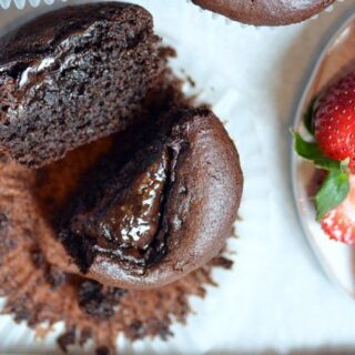 turkish strawberry chocolate cupcakes