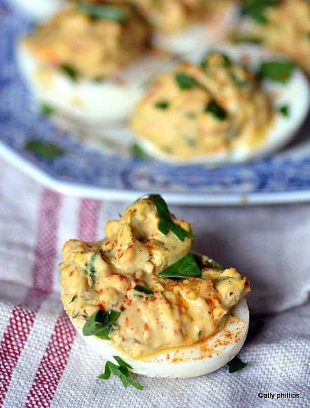 https://allyskitchen.com/pimento-cheese-deviled-eggs/