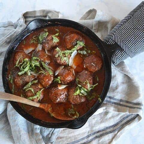 mediterranean meatballs with red gravy