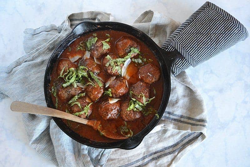 mediterranean meatballs with red gravy