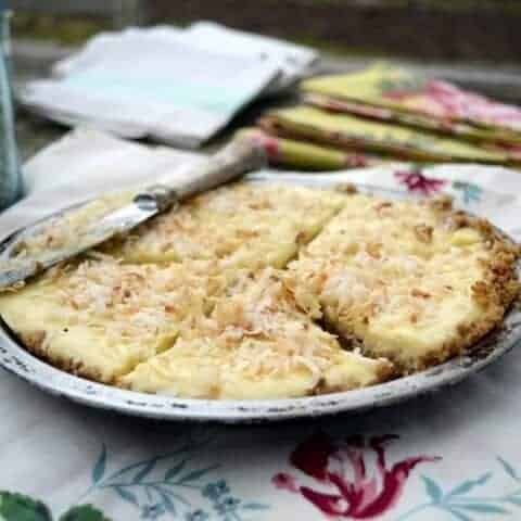 vintage graham cracker cream pie