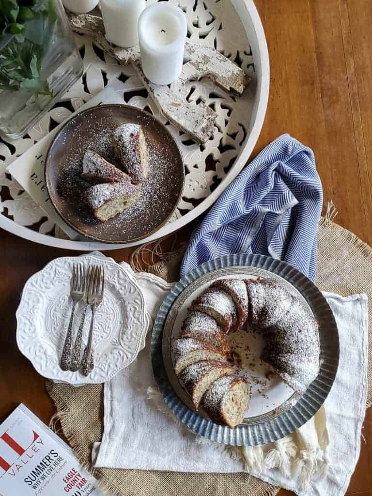 banana walnut bundt cake