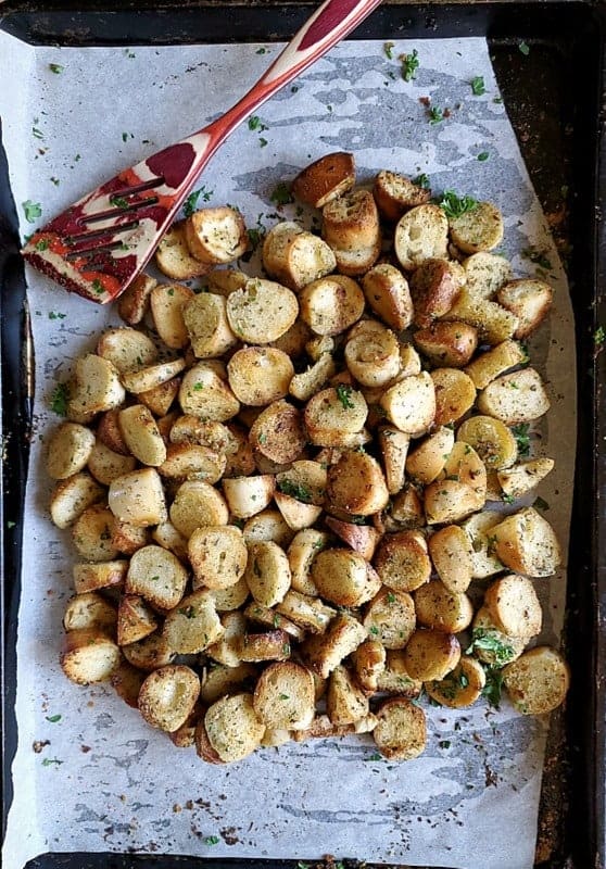 bagel garlic croutons