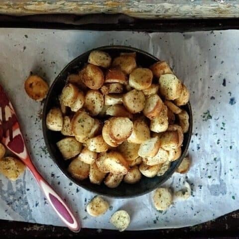 bagel garlic croutons