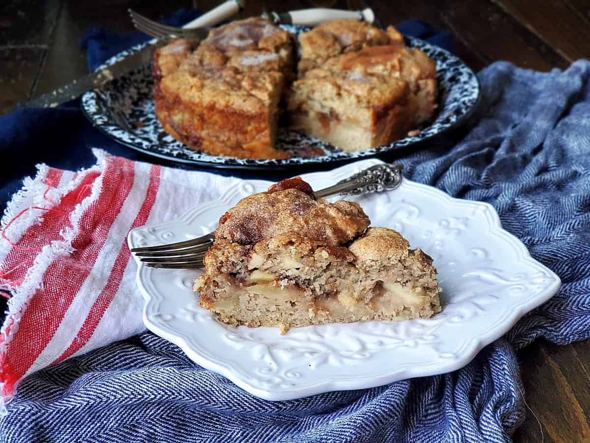 Best Bourbon Apple Pie Recipe - How to Make Cinnamon Apple Pie