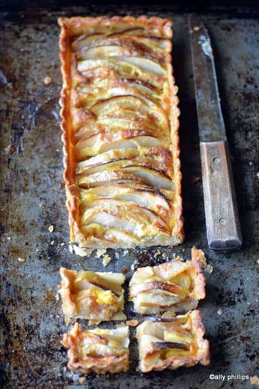 apple custard tart