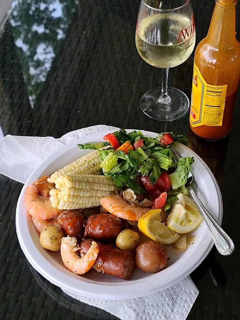 BonnieProjects: Low Country Boil for a Crowd {Recipe}