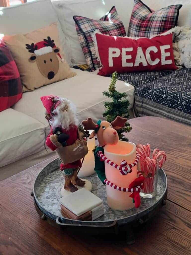 holiday decorating on a budget