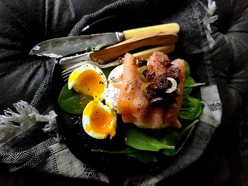 smoked salmon bagel