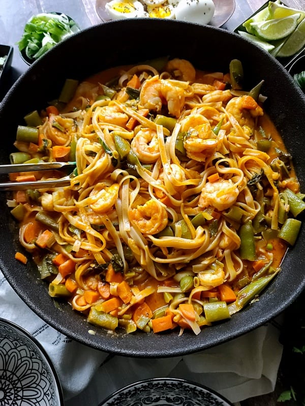 Thai Red Curry Shrimp Noodles