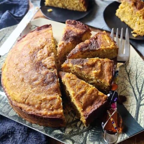 Outrageously Delicious Easy Pumpkin Cake