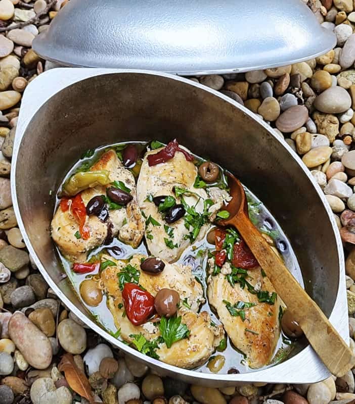 One Pot Easy Mediterranean Chicken