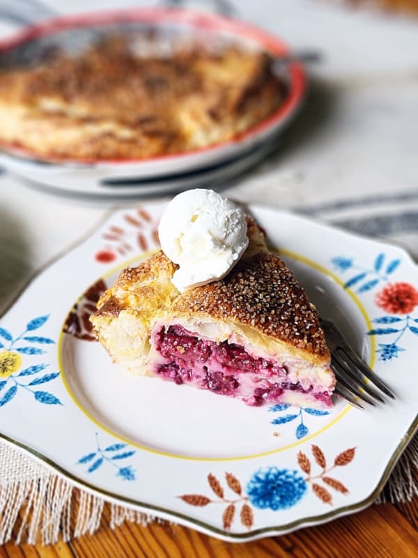 Blackberry Upside Down Pie