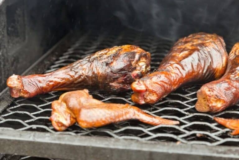 Tips for Grilling a Turkey Outside for Thanksgiving