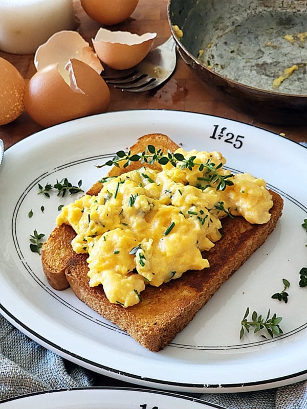 A breakfast classic: French Style Scrambled Eggs, Eats By The Beach