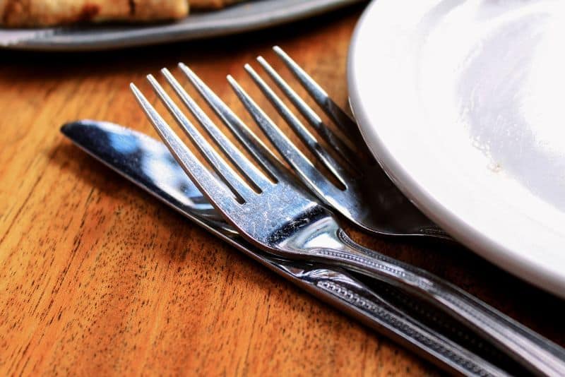 Here's How Often You Should Really Be Cleaning Your Silverware Tray