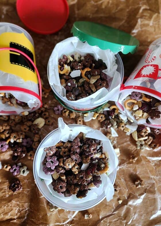The Healthy Cereal Party Mix healthy party mix chex mix recipe