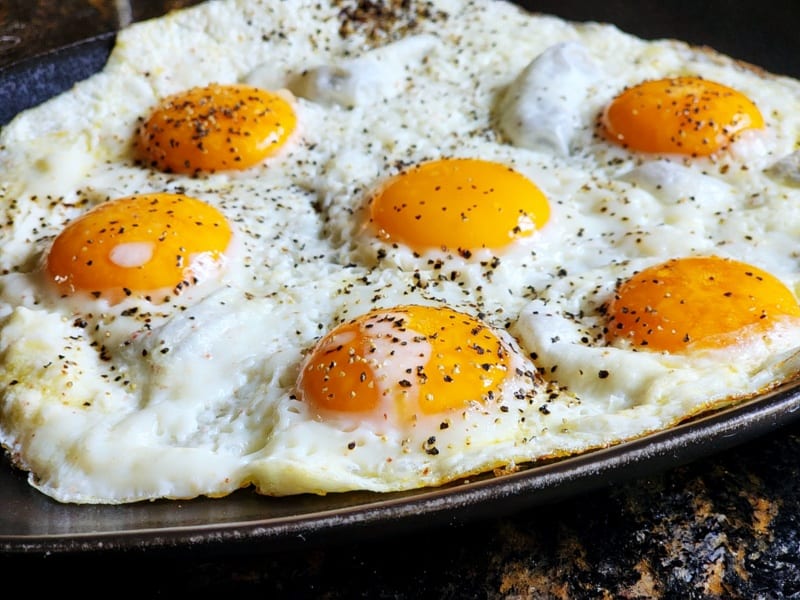 How to cook a perfect fried egg sunny side up 