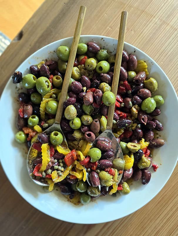 Moroccan Olive Salad