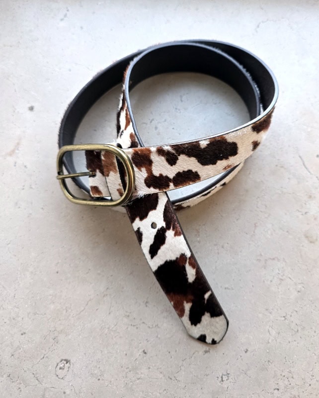 how to pack light and look chic